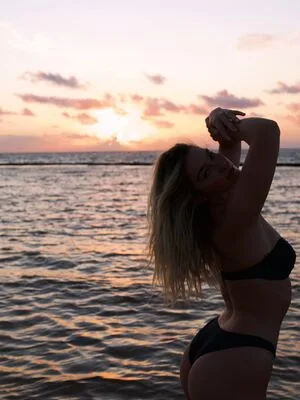 Holly James OnlyFans Leaked Free Thumbnail Picture - #5M2vV1z4R7