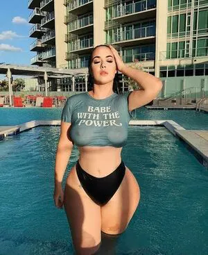 Holly Luyah OnlyFans Leaked Free Thumbnail Picture - #PuydcC98Vs