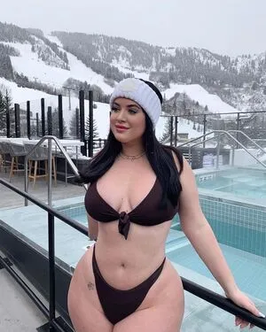 Holly Luyah OnlyFans Leaked Free Thumbnail Picture - #U5EqDxDo9k