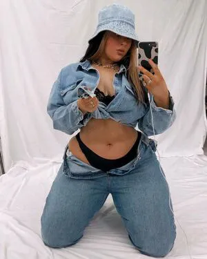 Holly Marston OnlyFans Leaked Free Thumbnail Picture - #3ODiSkQAHE