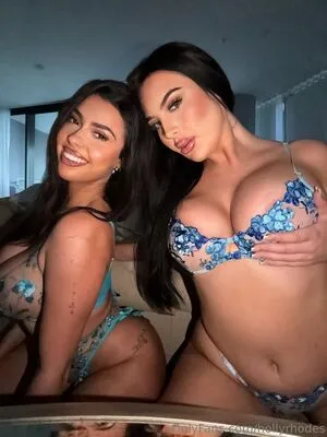 Holly Rhodes OnlyFans Leaked Free Thumbnail Picture - #MFeRTT9MoA