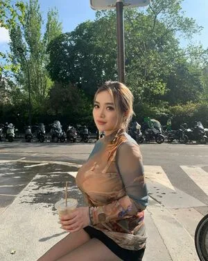 Holly Shu OnlyFans Leaked Free Thumbnail Picture - #8Q3RO2tkm5