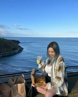 Holly Shu OnlyFans Leaked Free Thumbnail Picture - #DkvWbNpgSS