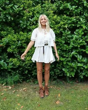 Holly Willoughby OnlyFans Leaked Free Thumbnail Picture - #3BxfsAS7aV