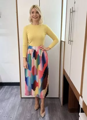 Holly Willoughby OnlyFans Leaked Free Thumbnail Picture - #3bfWNmx81B