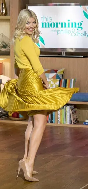 Holly Willoughby OnlyFans Leaked Free Thumbnail Picture - #50HEYuNCMW