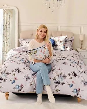 Holly Willoughby OnlyFans Leaked Free Thumbnail Picture - #CaLDtIbVvS