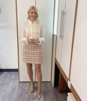 Holly Willoughby OnlyFans Leaked Free Thumbnail Picture - #D0fmQxyVWp