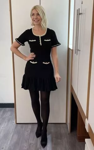 Holly Willoughby OnlyFans Leaked Free Thumbnail Picture - #FYlDgHT1OS