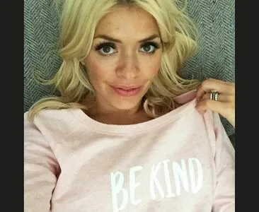 Holly Willoughby OnlyFans Leaked Free Thumbnail Picture - #FliI9pZ2f5