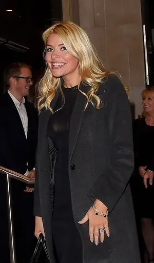 Holly Willoughby OnlyFans Leaked Free Thumbnail Picture - #IakFcimHyk