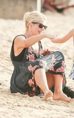 Holly Willoughby OnlyFans Leaked Free Thumbnail Picture - #L7aYM4Wc3H