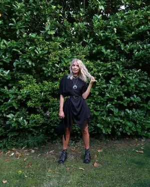 Holly Willoughby OnlyFans Leaked Free Thumbnail Picture - #O7H79FHh2U