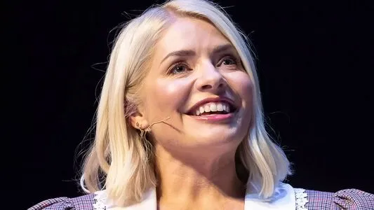 Holly Willoughby OnlyFans Leaked Free Thumbnail Picture - #RkInJnlCC5