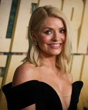 Holly Willoughby OnlyFans Leaked Free Thumbnail Picture - #SJ7RWj8ESi