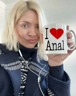 Holly Willoughby OnlyFans Leaked Free Thumbnail Picture - #T4fsK4krWD