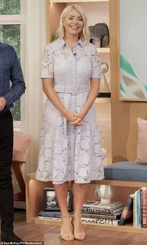 Holly Willoughby OnlyFans Leaked Free Thumbnail Picture - #Tx9Mn8H6RX