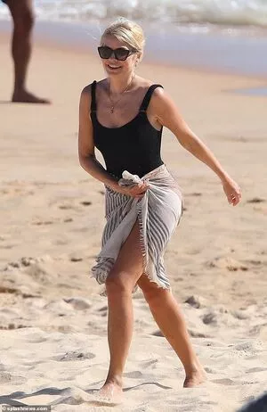Holly Willoughby OnlyFans Leaked Free Thumbnail Picture - #V8lqI2c5mK