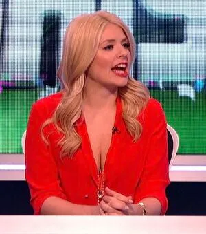 Holly Willoughby OnlyFans Leaked Free Thumbnail Picture - #VAuTf7Iqju