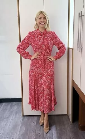 Holly Willoughby OnlyFans Leaked Free Thumbnail Picture - #WyoXIKky2Q