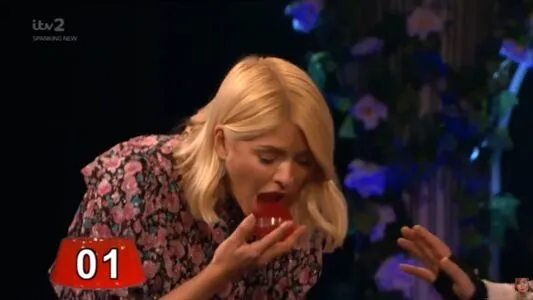 Holly Willoughby OnlyFans Leaked Free Thumbnail Picture - #dDyUuXafUi