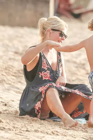 Holly Willoughby OnlyFans Leaked Free Thumbnail Picture - #de1HpmgrJq