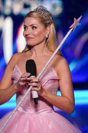 Holly Willoughby OnlyFans Leaked Free Thumbnail Picture - #faCb4afphv