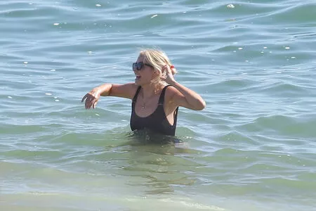 Holly Willoughby OnlyFans Leaked Free Thumbnail Picture - #hfrz0u5n8s