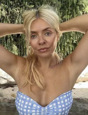 Holly Willoughby OnlyFans Leaked Free Thumbnail Picture - #n8i4ZfgCh4
