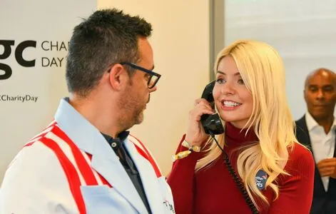Holly Willoughby OnlyFans Leaked Free Thumbnail Picture - #plOJJifrXm