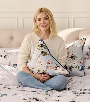 Holly Willoughby OnlyFans Leaked Free Thumbnail Picture - #sV44KIe3Wz