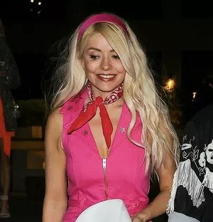 Holly Willoughby OnlyFans Leaked Free Thumbnail Picture - #vNeGreOFyo