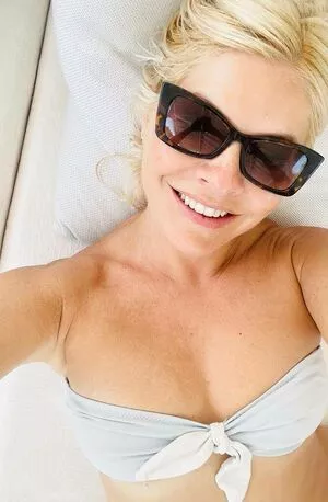 Holly Willoughby OnlyFans Leaked Free Thumbnail Picture - #xZSaVPhhQA