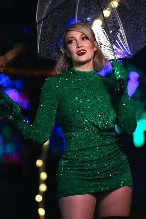 Holly Wolf OnlyFans Leaked Free Thumbnail Picture - #6UUe6pfc83