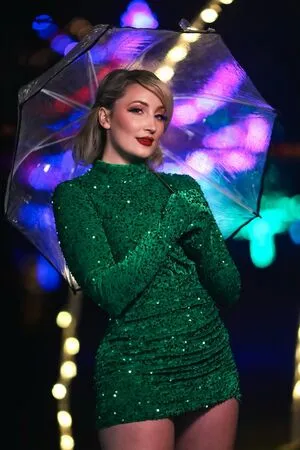 Holly Wolf OnlyFans Leaked Free Thumbnail Picture - #AvATXTaYQ1