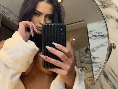 Holly Young OnlyFans Leaked Free Thumbnail Picture - #yEJJJOQymK