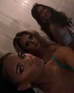 Hollyasminee OnlyFans Leaked Free Thumbnail Picture - #icx7a7wloj