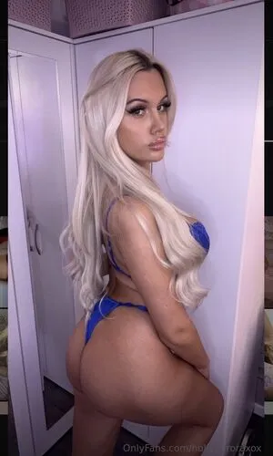 Hollyauroraxox OnlyFans Leaked Free Thumbnail Picture - #09AKGeyiuv