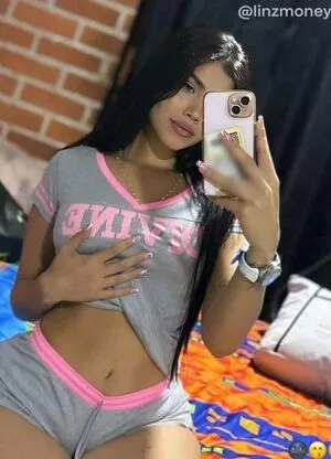 Hollyclue OnlyFans Leaked Free Thumbnail Picture - #nh61PQHuIs