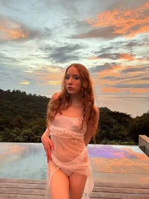 Hollyfox18 OnlyFans Leaked Free Thumbnail Picture - #KJDfK8q5tx