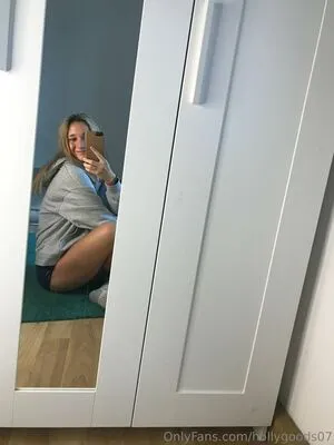 Hollygoods07 OnlyFans Leaked Free Thumbnail Picture - #5JfP0EovJi