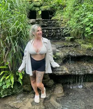 Hollyjgm16 OnlyFans Leaked Free Thumbnail Picture - #23yh2s2JdM