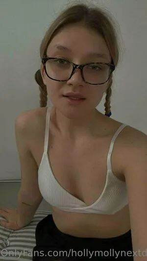 Hollymollynextdoor OnlyFans Leaked Free Thumbnail Picture - #ptEIBrkn2L