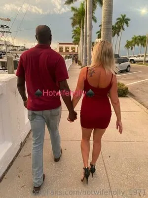 Hollyqosfreepage OnlyFans Leaked Free Thumbnail Picture - #0Bu2UsTIIy