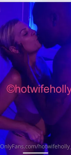 Hollyqosfreepage OnlyFans Leaked Free Thumbnail Picture - #Zk261CI1aD