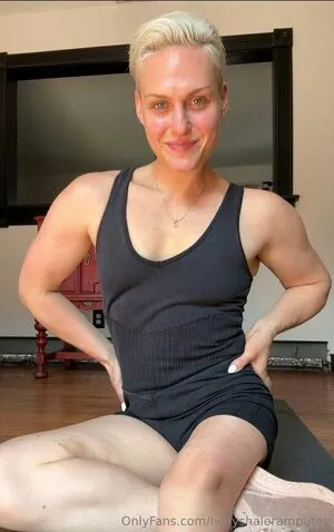 Hollyshaleramputee OnlyFans Leaked Free Thumbnail Picture - #BHBx94uIP5