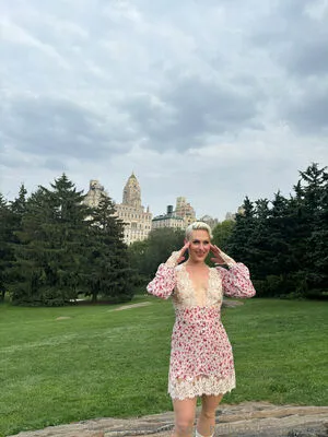 Hollyshaleramputee OnlyFans Leaked Free Thumbnail Picture - #txumNQnT5v