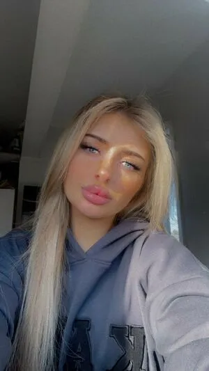 Hollyyyy Xoxo OnlyFans Leaked Free Thumbnail Picture - #nRLUomXT9f