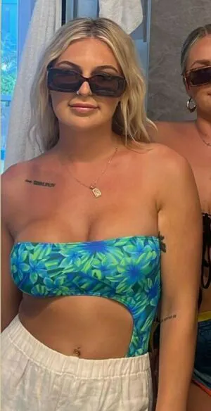 Holzieee OnlyFans Leaked Free Thumbnail Picture - #sBRdzRRSgR