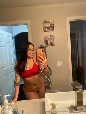 Honduranbaddie OnlyFans Leaked Free Thumbnail Picture - #apRwiry7Ur